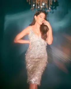 Nora Fatehi hot look