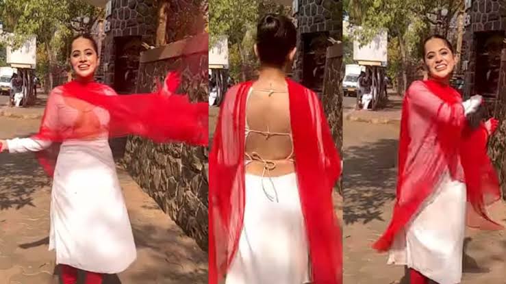 Urfi Javed Holi look