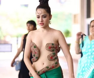 Urfi Javed desi katta