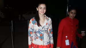 Alia Bhatt Airport look