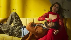 Zara Hatke Zara Bachke Box Office Day 1
