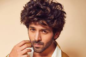 Kartik Aryan Wins International Award