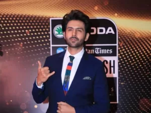 Kartik Aryan Wins International Award