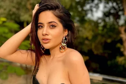 Uorfi Javed in saree