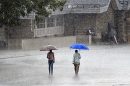 भारत के मध्य और दक्षिणी हिस्सों में सक्रिय मानसून के कारण भारी वर्षा की चेतावनी